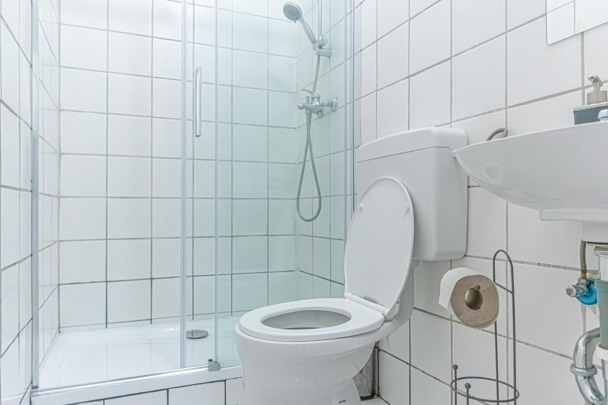 Budget-Friendly 2Br Apt With Great Location Leilighet Wien Eksteriør bilde