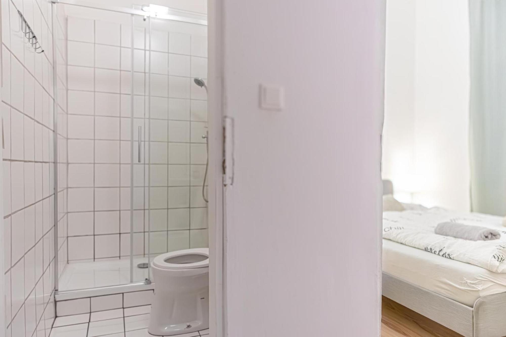Budget-Friendly 2Br Apt With Great Location Leilighet Wien Eksteriør bilde